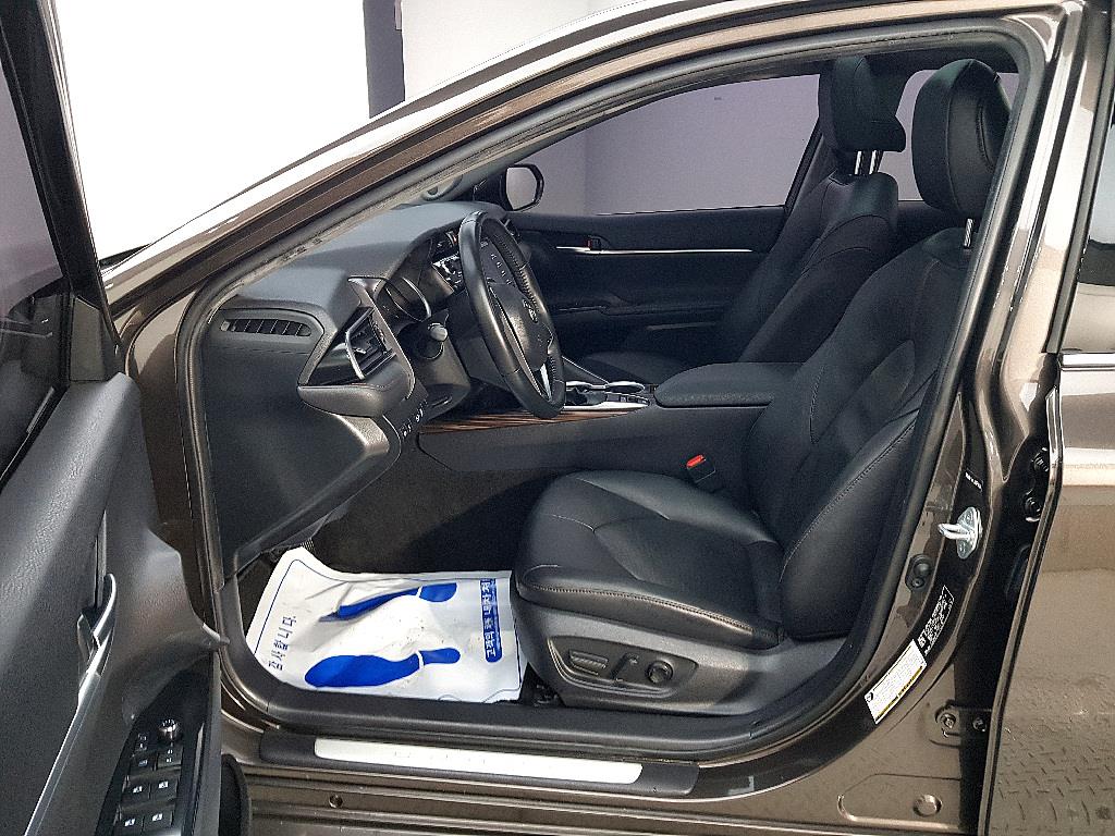 Toyota Camry - Vista 8