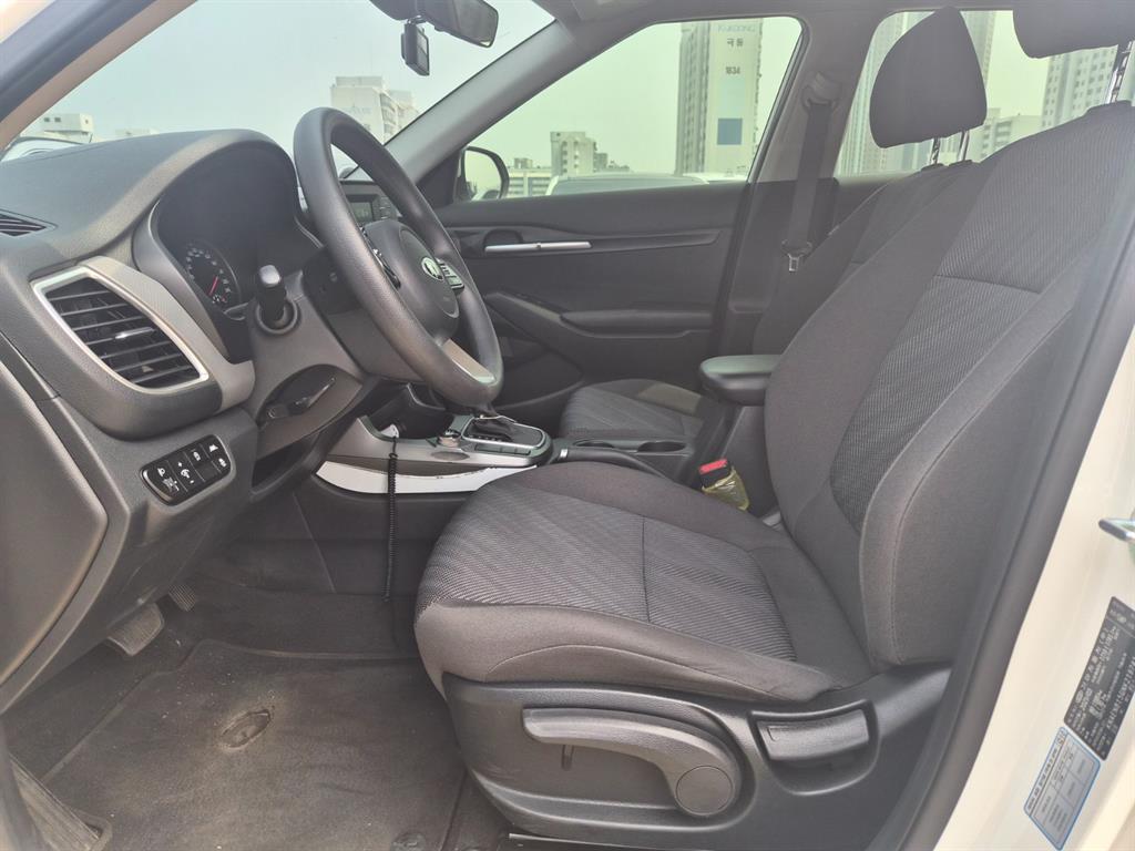 KIA Seltos - Vista 10