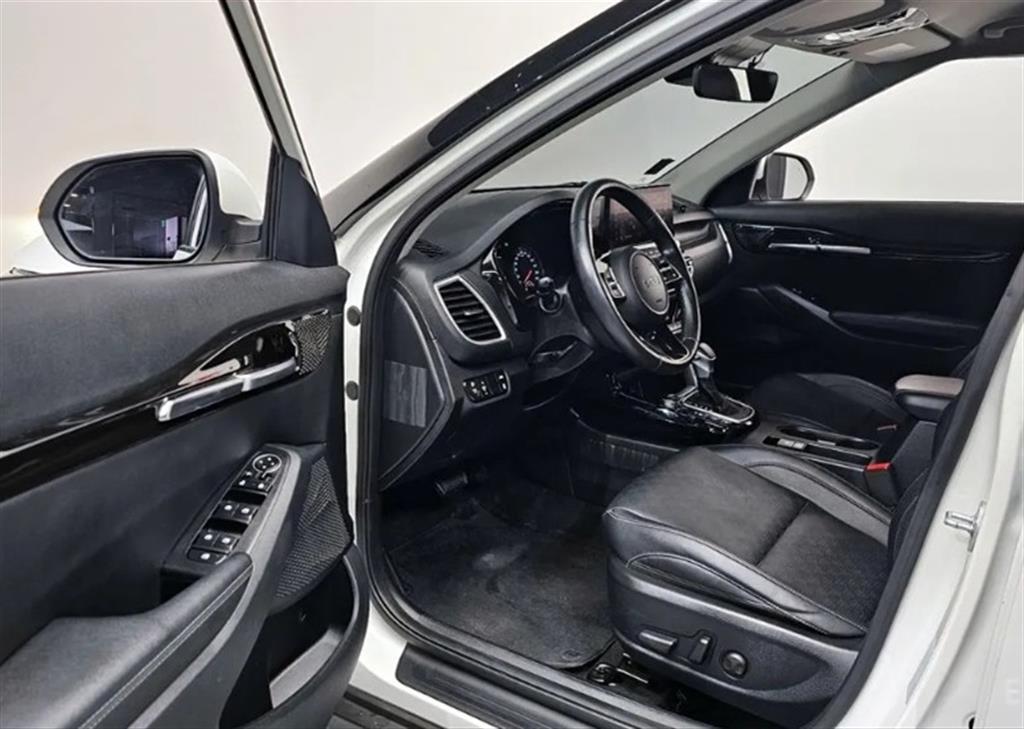 KIA Seltos - Vista 11