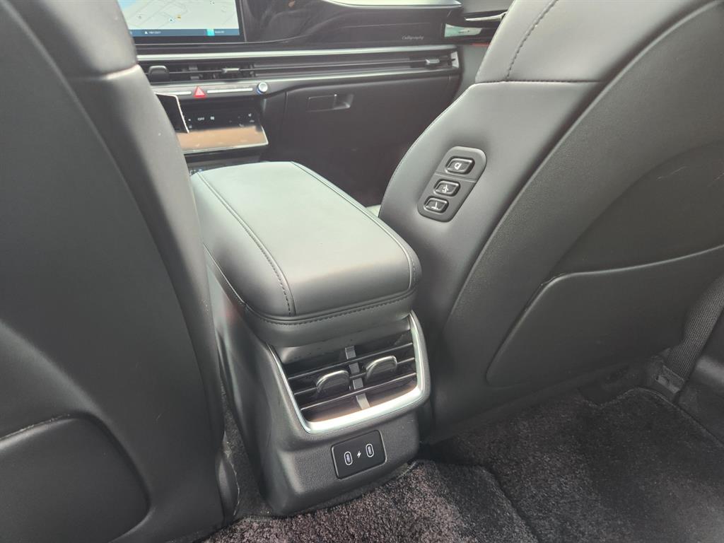 HYUNDAI Grandeur - Vista 11