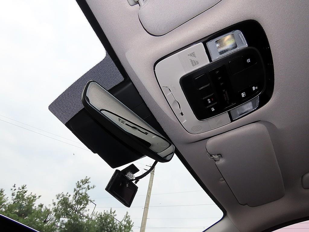 HYUNDAI Sonata - Vista 8