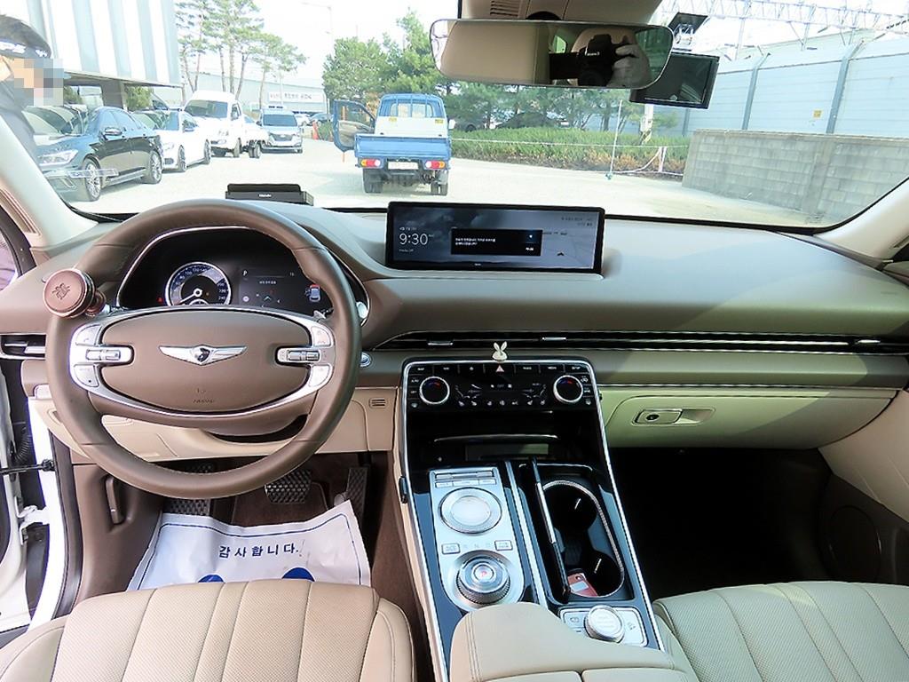 Genesis GV80 - Vista 7