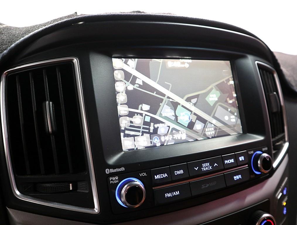 HYUNDAI Starex - Vista 11