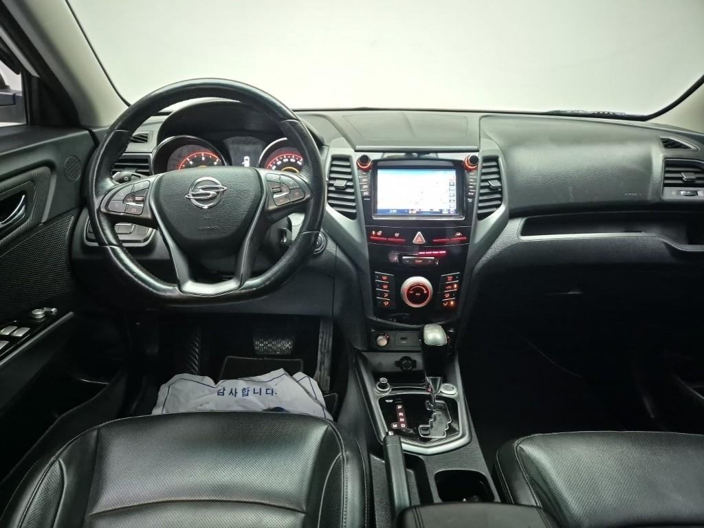 Ssangyong Tivoli - Vista 6