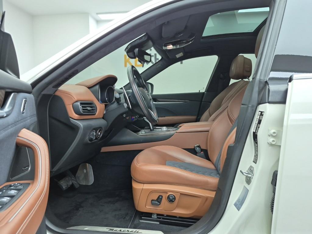 Maserati Levante - Vista 11