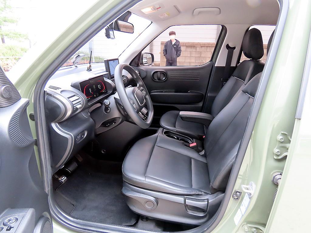 HYUNDAI Casper - Vista 5