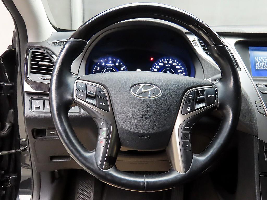 HYUNDAI Grandeur - Vista 9