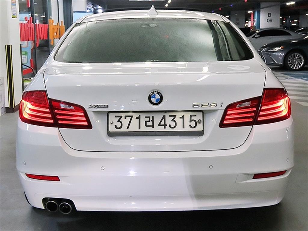 BMW 5 Series - Vista 5