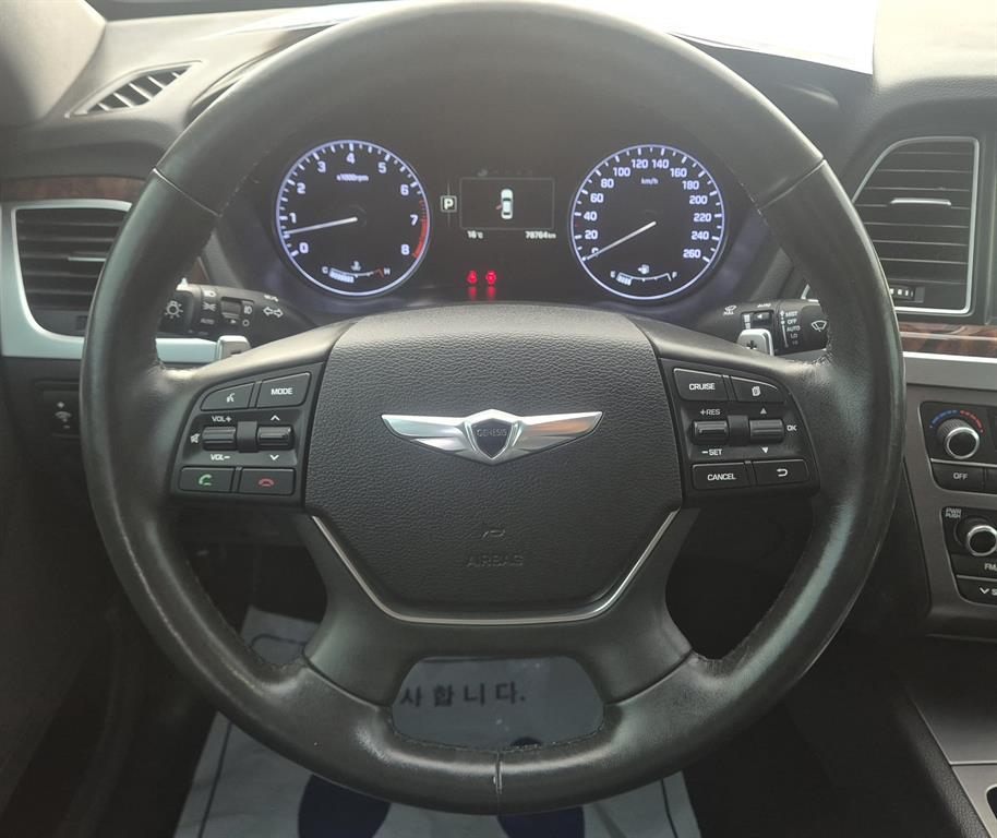 HYUNDAI Genesis - Vista 9