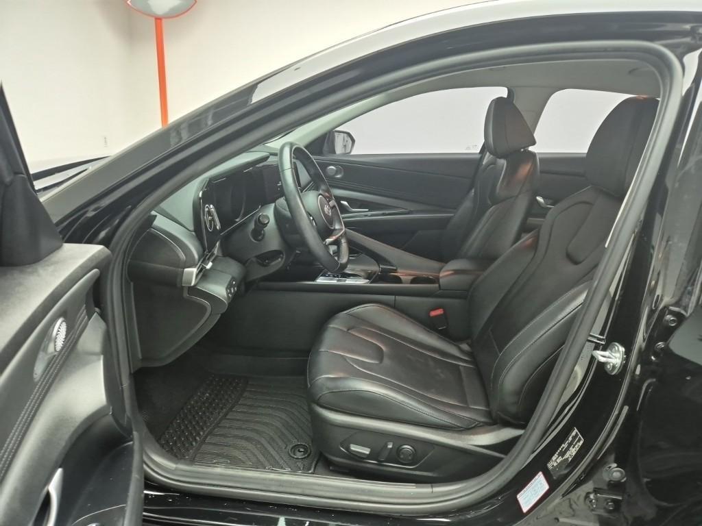 HYUNDAI Avante - Vista 11