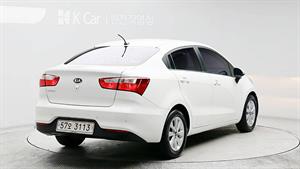 KIA Pride - Vista 6