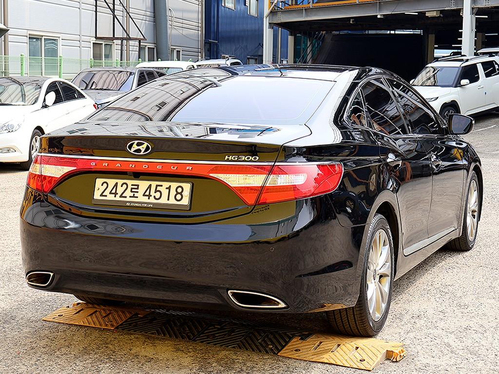 HYUNDAI Grandeur - Vista 7