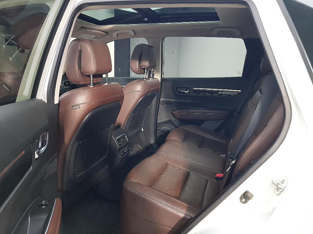 SAMSUNG QM6 - Vista 9