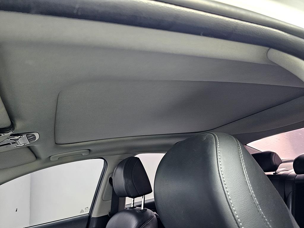 HYUNDAI Grandeur - Vista 12