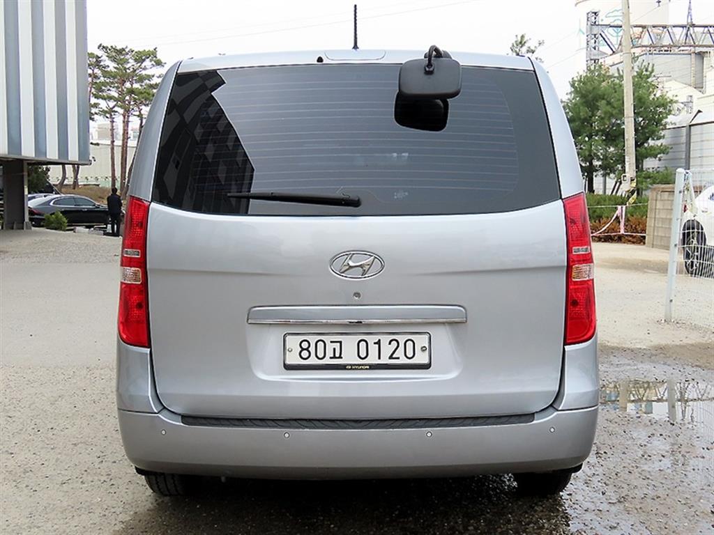 HYUNDAI Starex - Vista 4