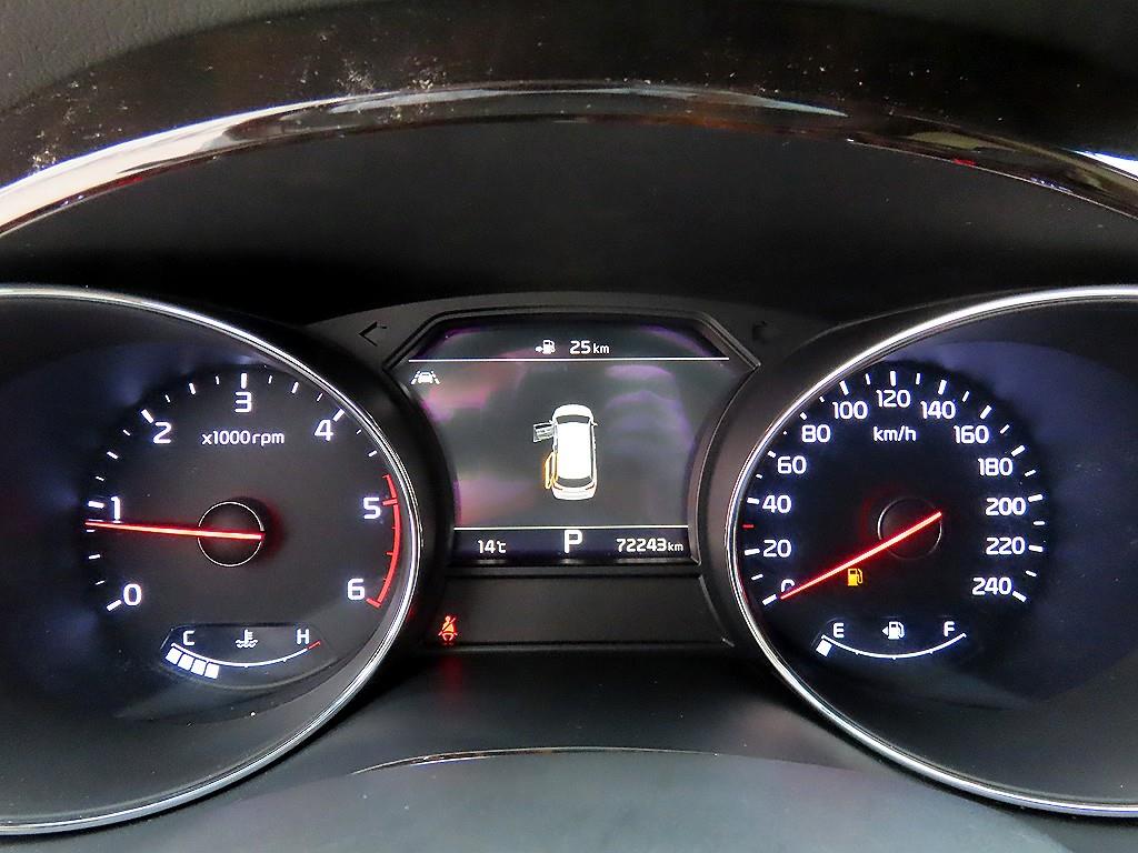 KIA Carnival - Vista 9
