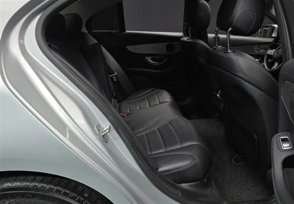 Mercedes Benz C Class - Vista 12