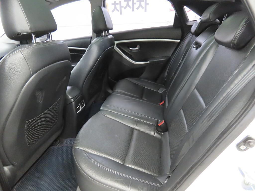 HYUNDAI i30 - Vista 6