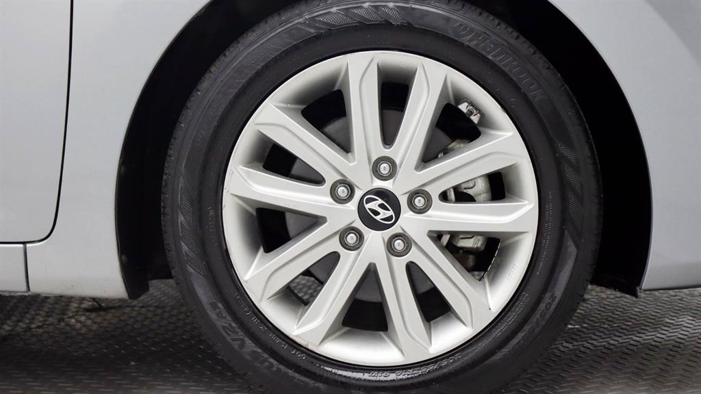 HYUNDAI Avante 2015 Gris - Importación desde Corea - HF Imports Iquique - Foto 7