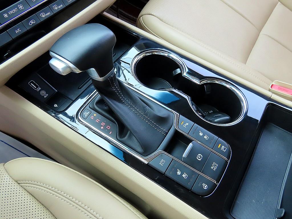 KIA Carnival - Vista 10