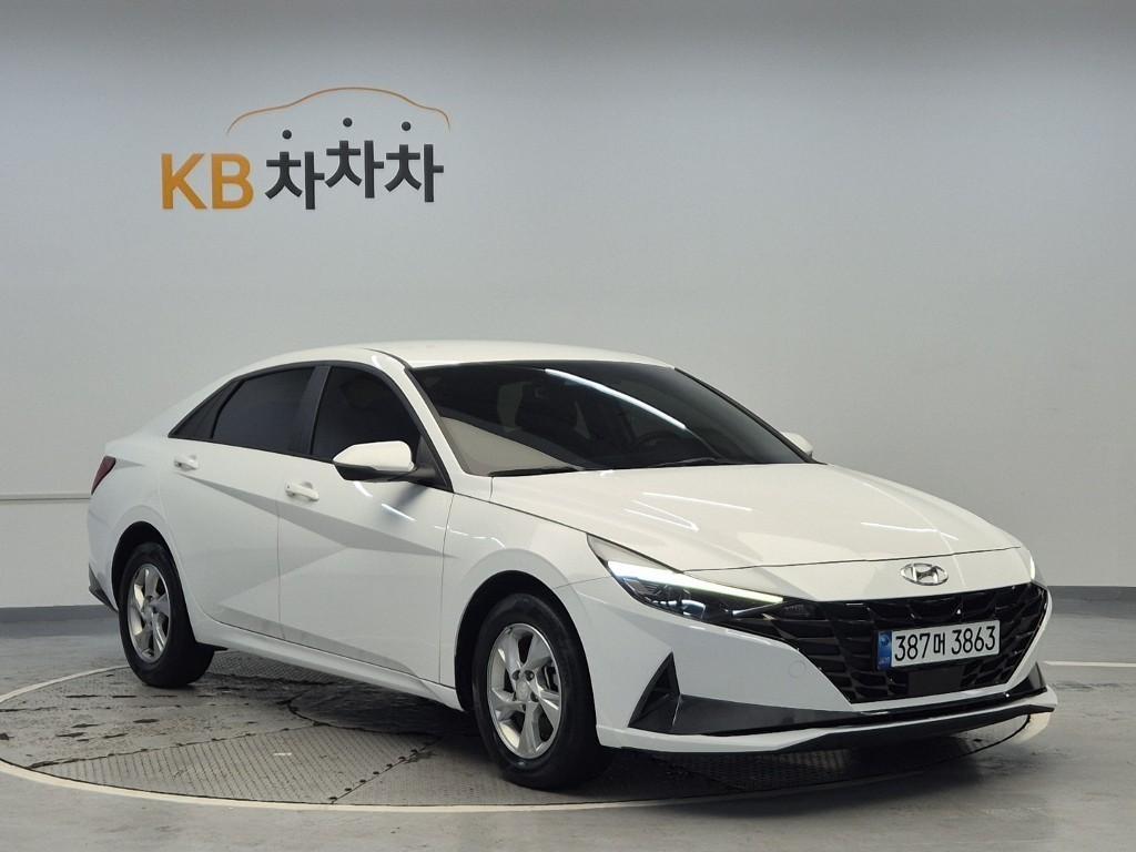 HYUNDAI Avante - Vista 4