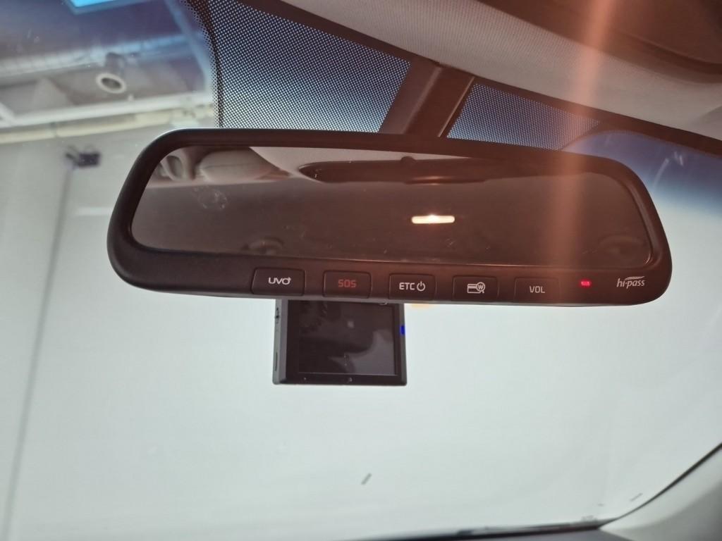 KIA Sorento - Vista 8