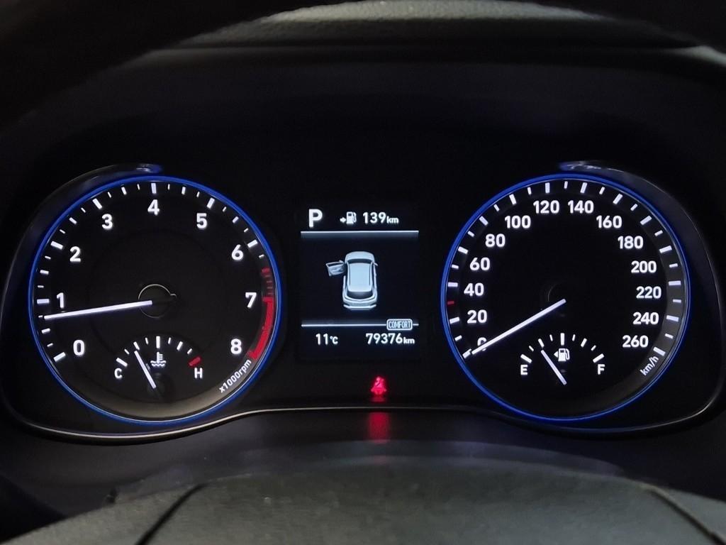 HYUNDAI Kona - Vista 6