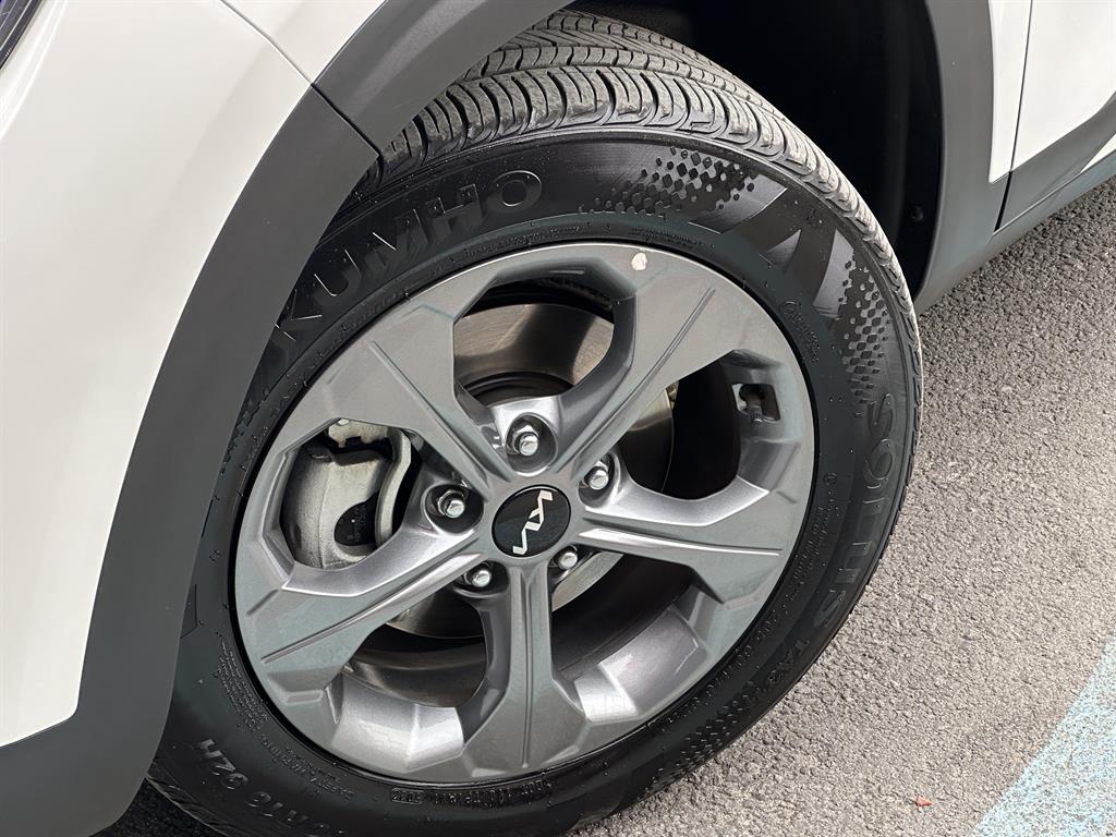 KIA Seltos - Vista 4