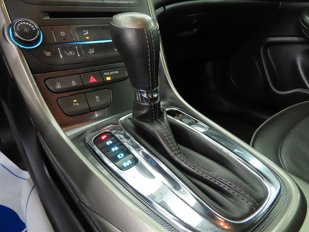 Chevrolet Malibu - Vista 10