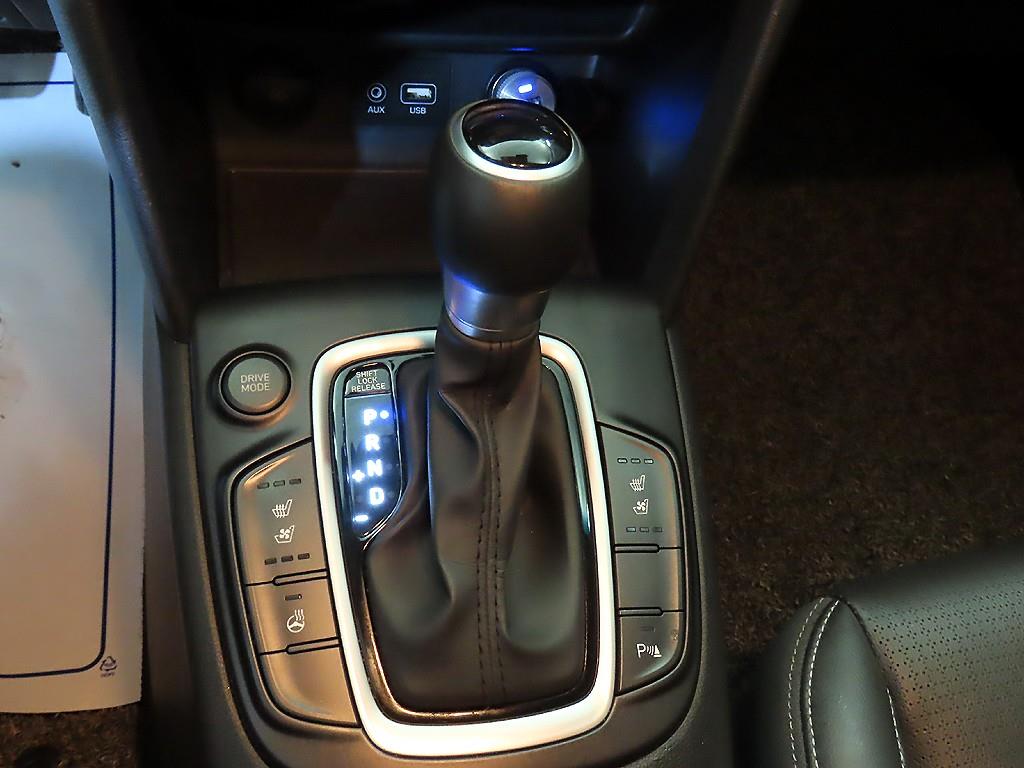 HYUNDAI Kona - Vista 12