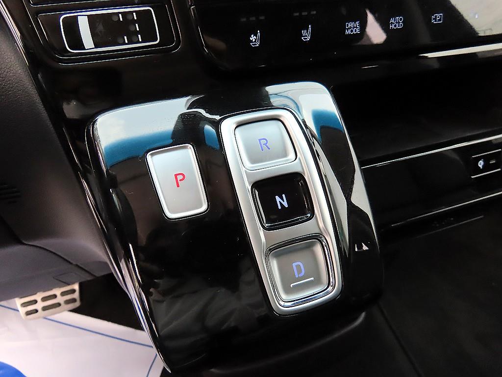 HYUNDAI Staria - Vista 10