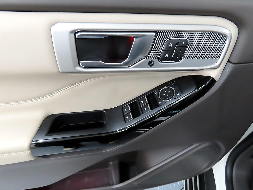 Ford Explorer - Vista 10