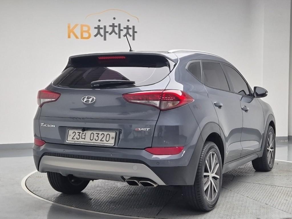 HYUNDAI Tucson - Vista 4