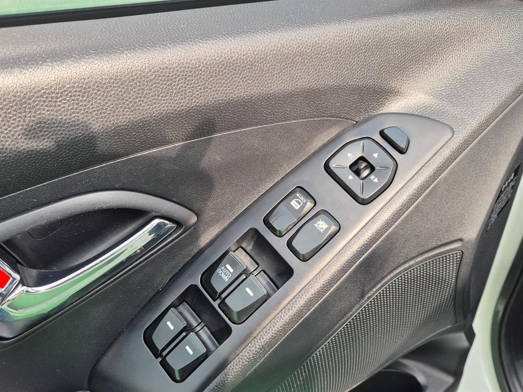 HYUNDAI Tucson 2011 Blanco - Importación desde Corea - HF Imports Iquique - Foto 17