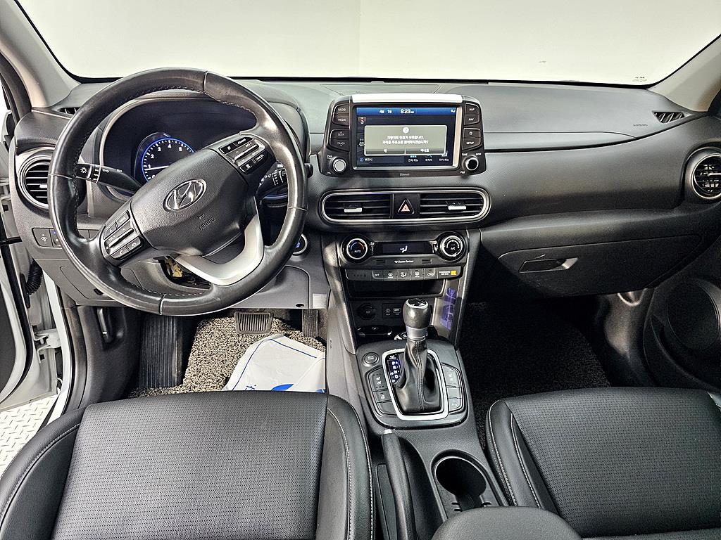 HYUNDAI Kona - Vista 5
