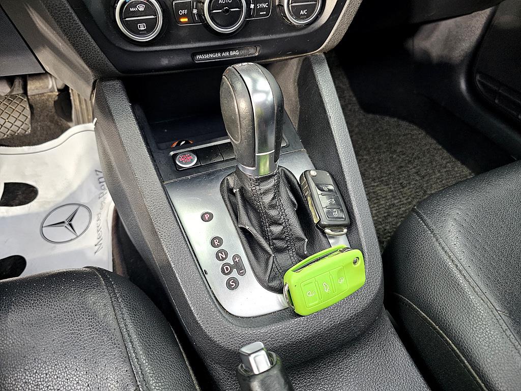 Volkswagen Jetta 2014 Azul - Importación desde Corea - HF Imports Iquique - Foto 15