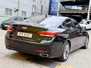 HYUNDAI Genesis - Vista 8