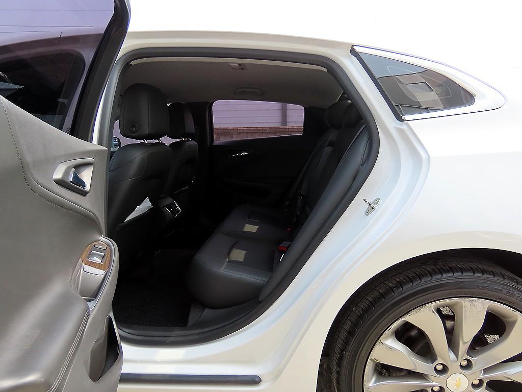 Chevrolet Malibu - Vista 6