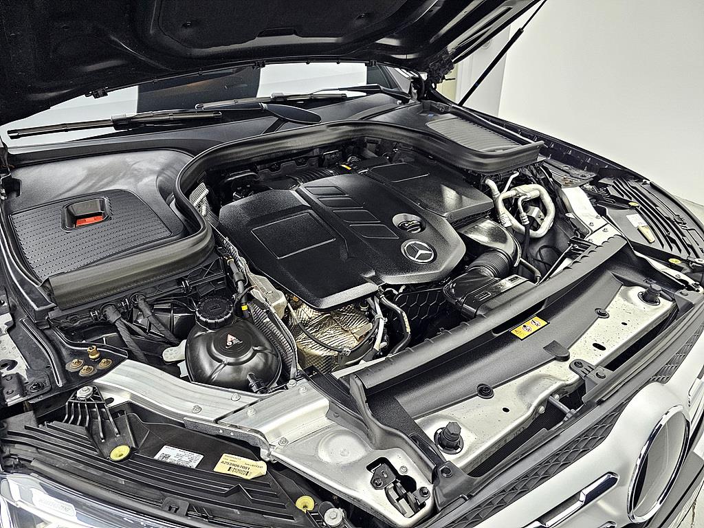 Mercedes Benz GLC Class - Vista 6