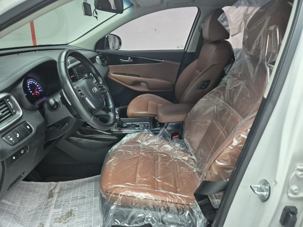 KIA Sorento - Vista 11