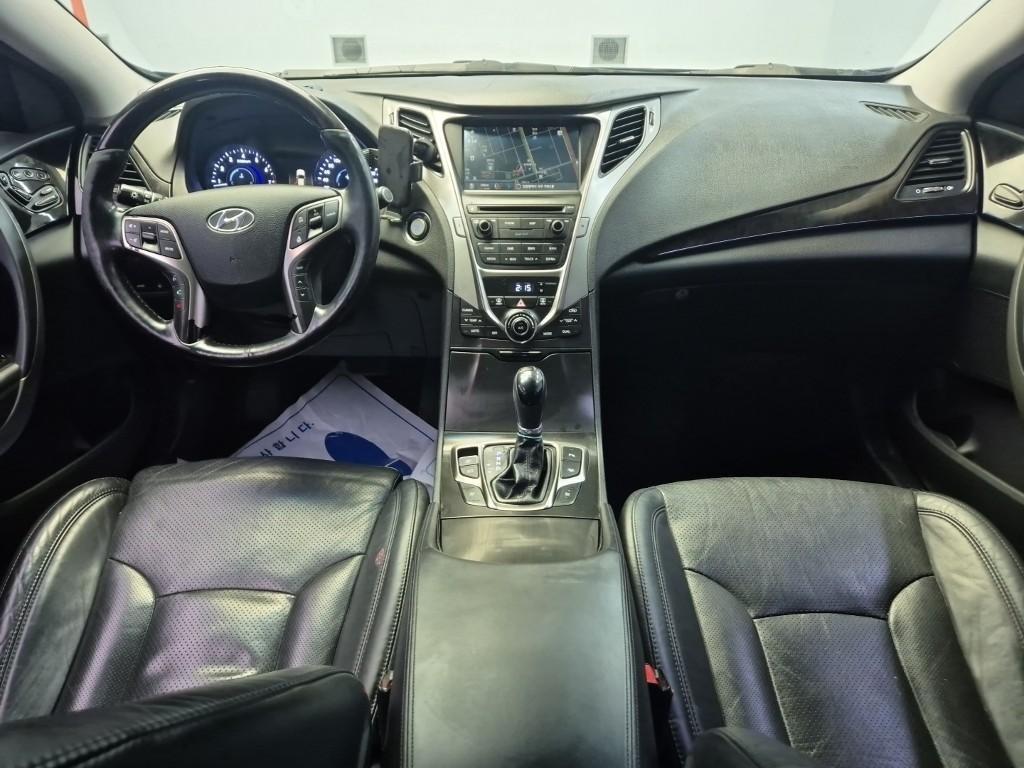 HYUNDAI Grandeur - Vista 7