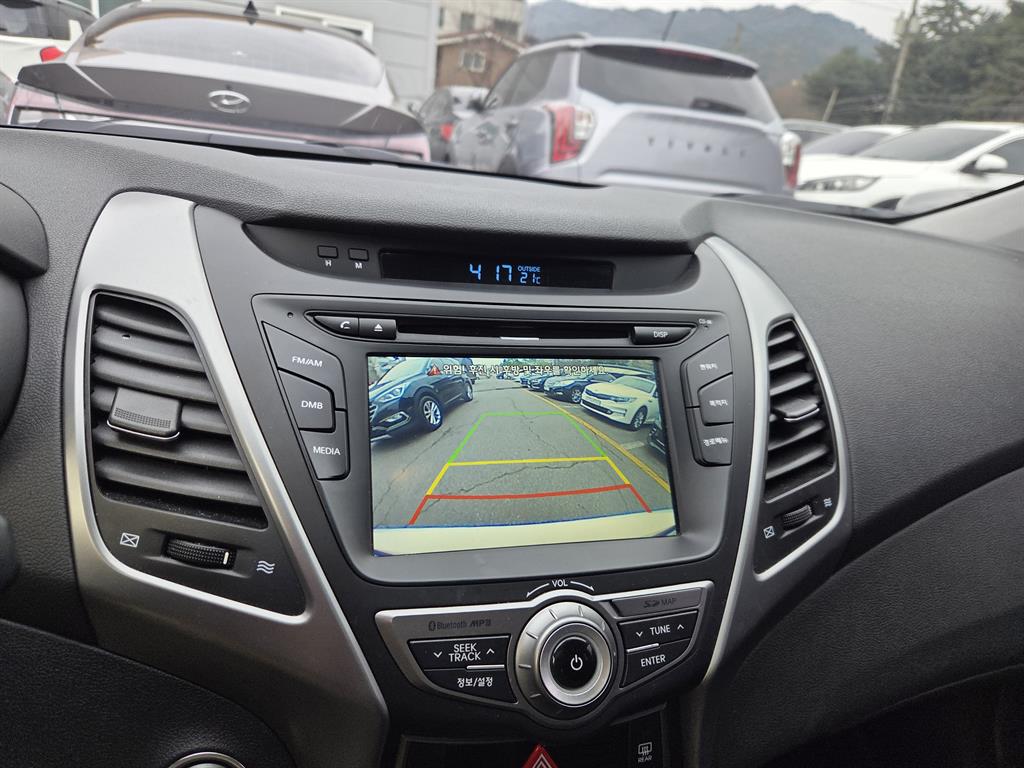 HYUNDAI Avante 2014 Blanco - Importación desde Corea - HF Imports Iquique - Foto 17