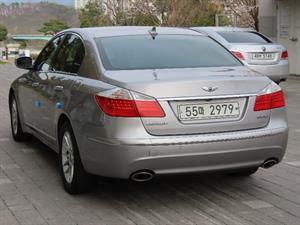 HYUNDAI Genesis - Vista 8