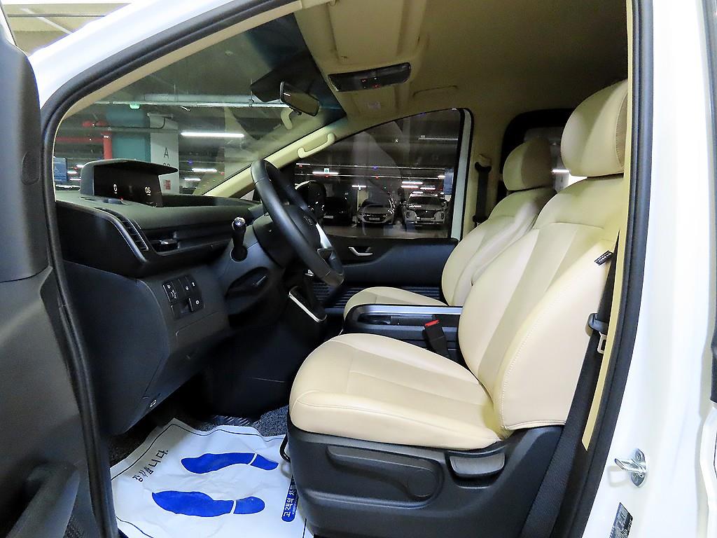 HYUNDAI Staria - Vista 6