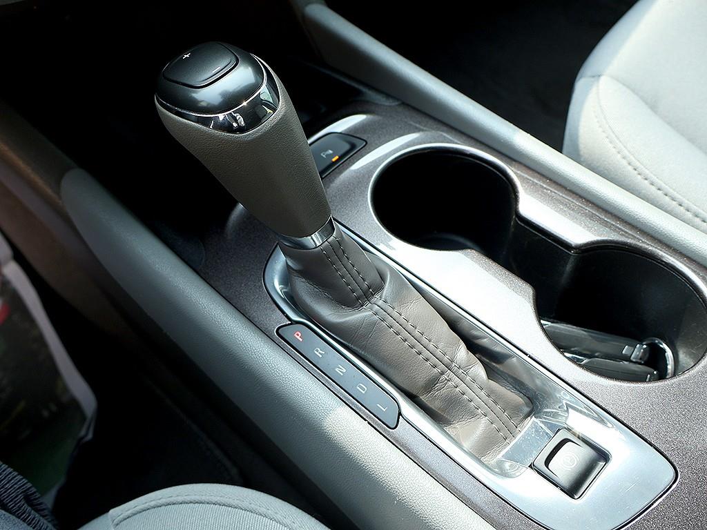 Chevrolet Malibu 2017 Gris - Importación desde Corea - HF Imports Iquique - Foto 7