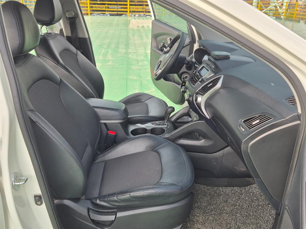 HYUNDAI Tucson - Vista 9