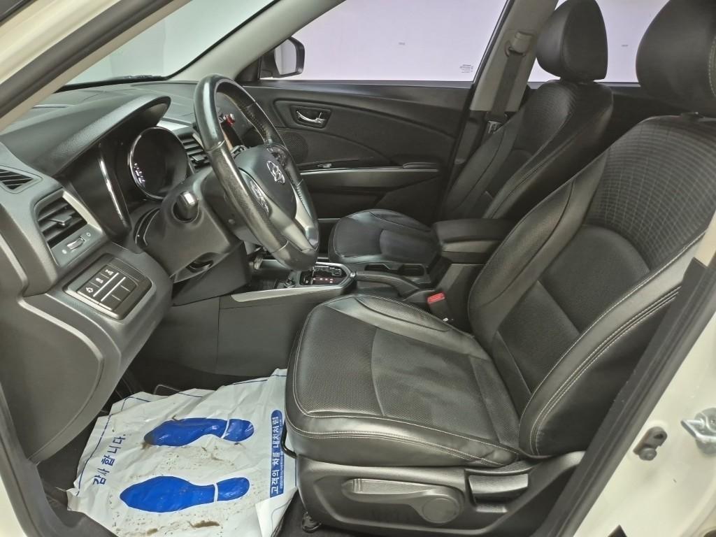 Ssangyong Tivoli 2018 Blanco - Importación desde Corea - HF Imports Iquique - Foto 16