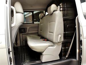 HYUNDAI Starex - Vista 12