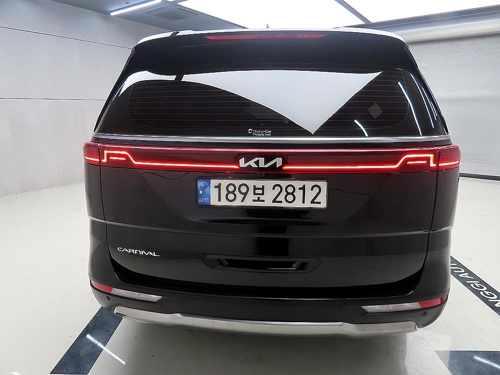 KIA Carnival - Vista 3
