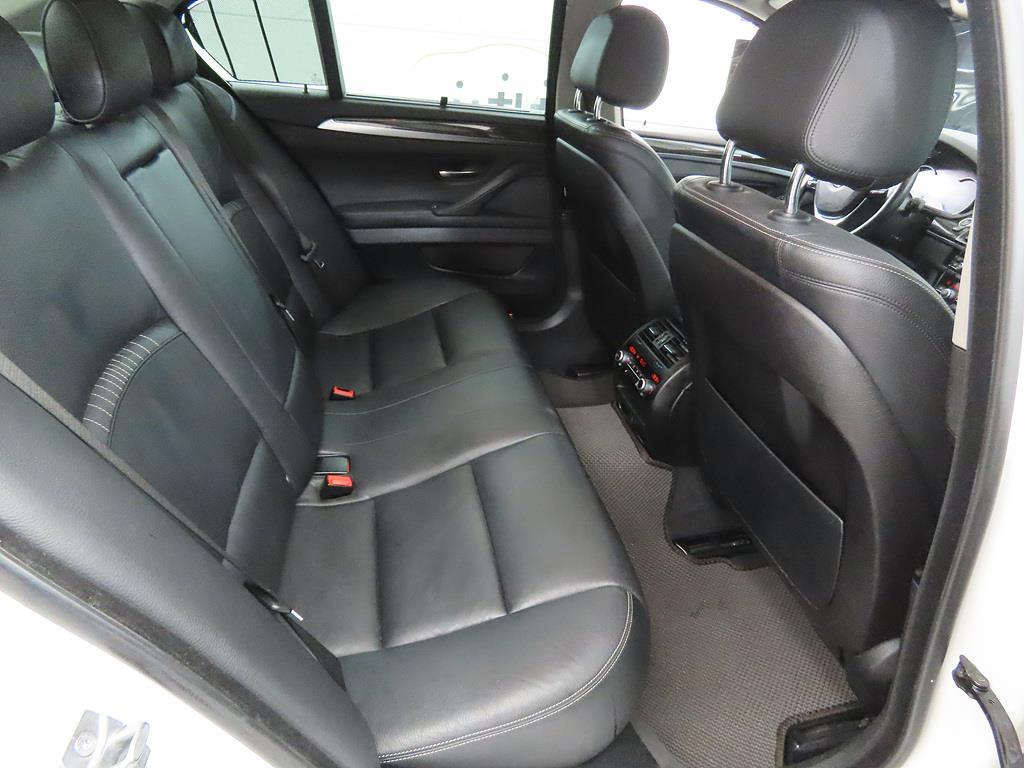 BMW 5 Series - Vista 8